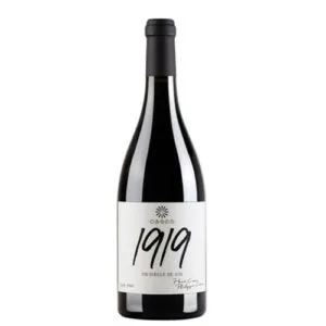 "Bouteille de vin rouge Cuvée 1919, assemblage de Syrah, Cabernet Franc, Caladoc et Merlot, Domaine Saint-Martin, Aude."